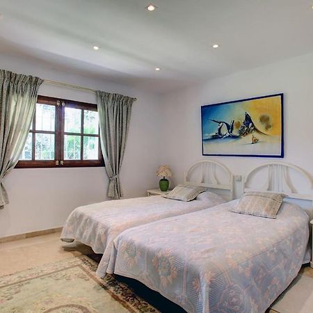 Exclusive Villa Las Palmeras Puerto Banus With Heated Private Swimming Pool, Marbella, Spain Ngoại thất bức ảnh