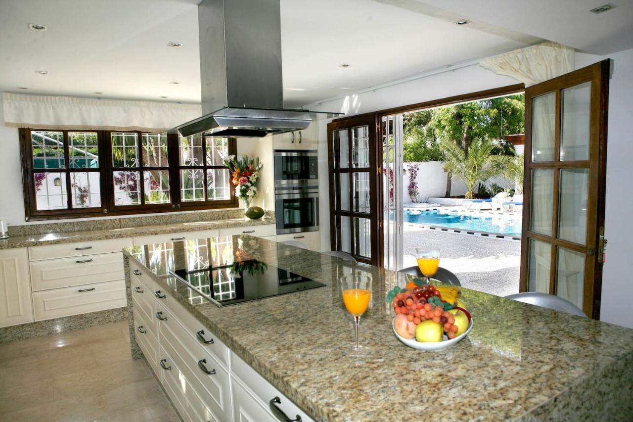 Exclusive Villa Las Palmeras Puerto Banus With Heated Private Swimming Pool, Marbella, Spain Ngoại thất bức ảnh