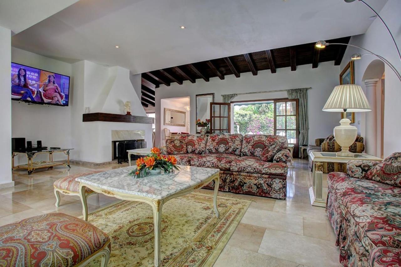 Exclusive Villa Las Palmeras Puerto Banus With Heated Private Swimming Pool, Marbella, Spain Ngoại thất bức ảnh